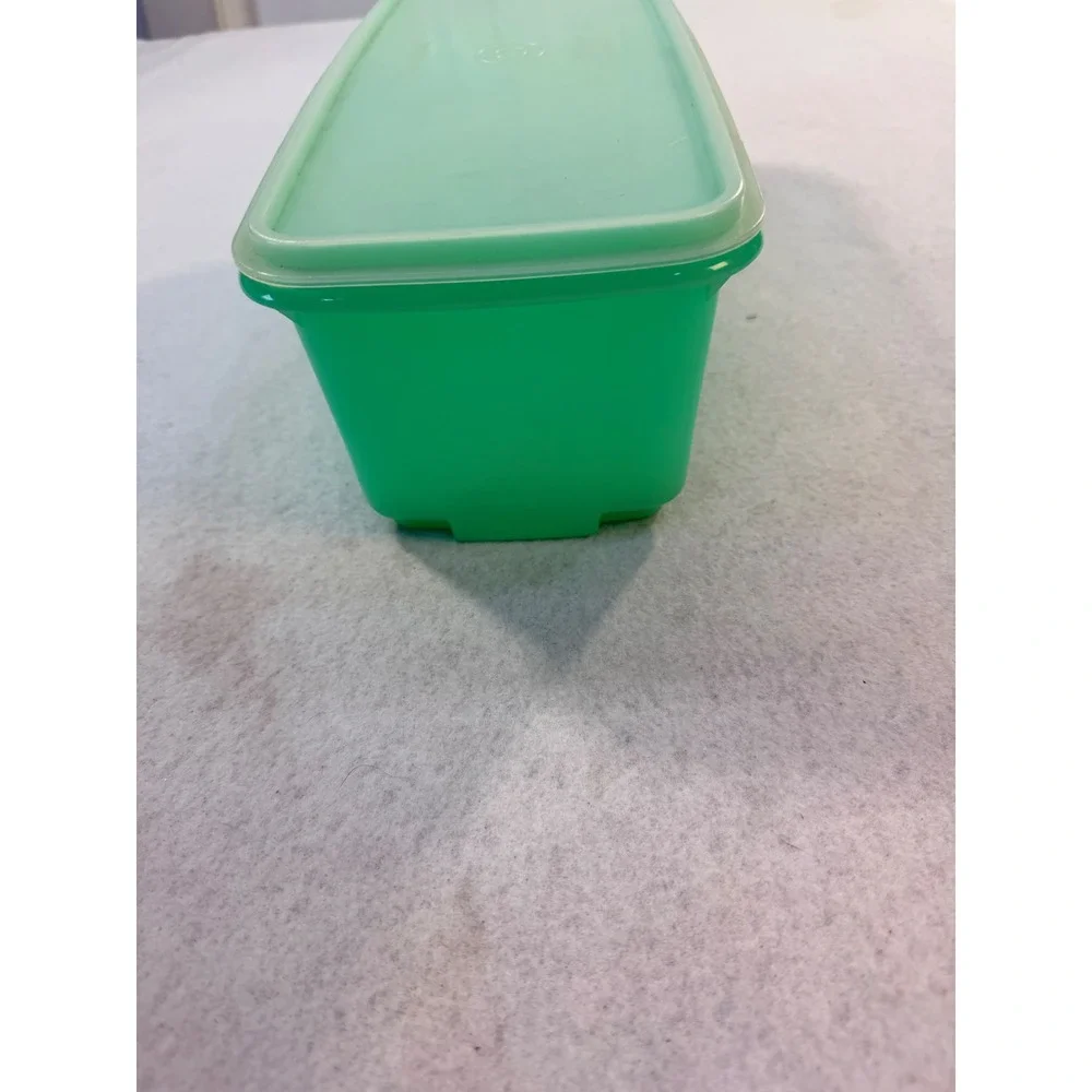Vintage Tupperware Green Rectangular Storage Container 794-8 with Mint Lid USA